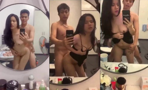 Doggy em ở bàn trang điểm còn hỏi có em mỏi chân không